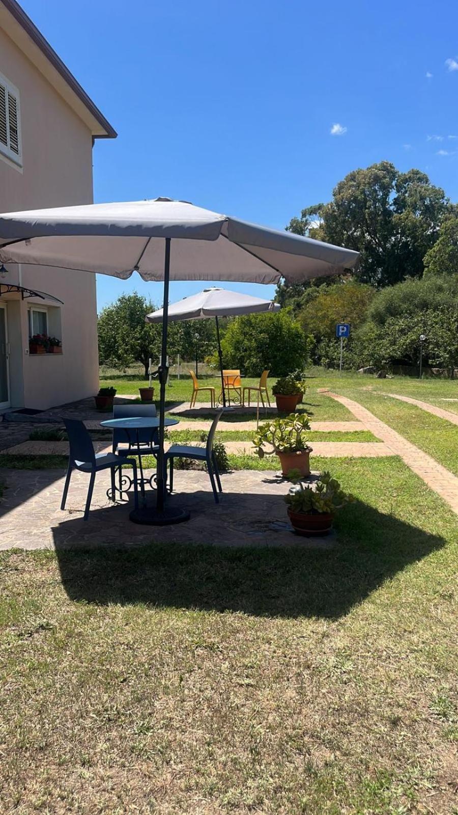 La Maison Di Zia Annina Ad Over The In Sardegna Guest house Olbia